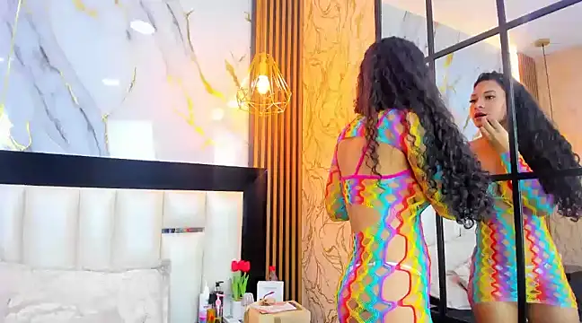 Snapshot of SofiaLaurents chatting on 02.07.25 SofiaLaurents online show from 02.07.25