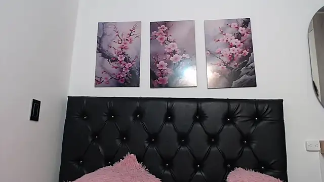 Snapshot of amaranta_f00x chatting on 09.20.25 amaranta f00x online show from 09.20.25