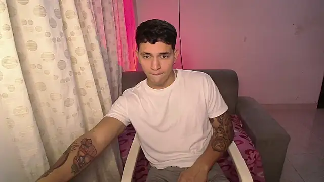 Aangelhot online show from 12.31.24