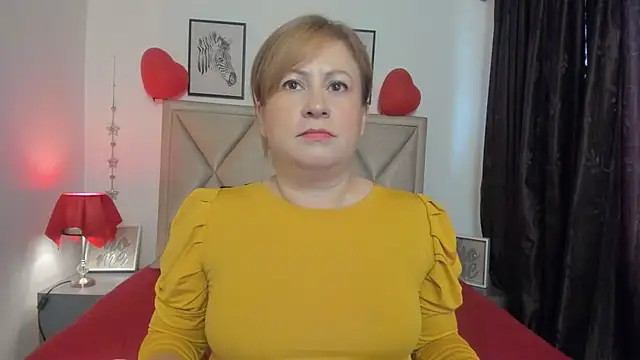 Snapshot of MonyCassius chatting on 02.13.26 MonyCassius online show from 02.13.26