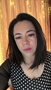 Bella fournier online show from 12.17.25