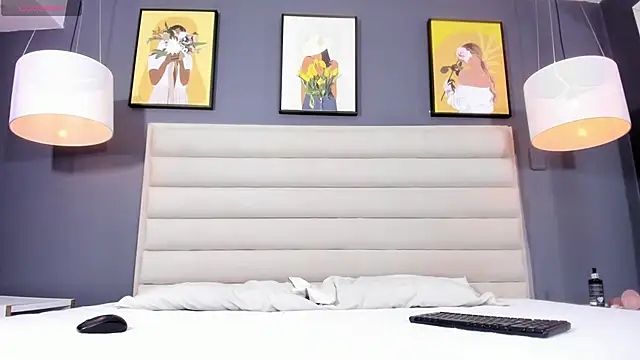 Snapshot of KyleDoom chatting on 12.02.25 KyleDoom online show from 12.02.25