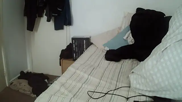 Snapshot of rampartzz chatting on 03.06.25 rampartzz online show from 03.06.25