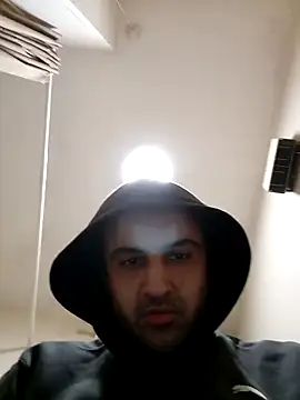 Snapshot of rampartzz chatting on 12.05.25 rampartzz online show from 12.05.25