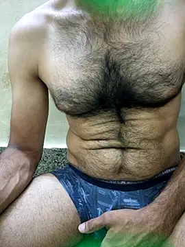 Snapshot of hard___cock chatting on 05.05.26 hard cock online show from 05.05.26