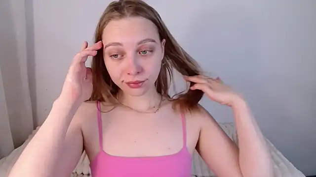 Snapshot of bellaa_love_ chatting on 05.25.26 bellaa love online show from 05.25.26