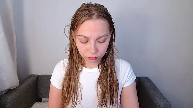Snapshot of bellaa_love_ chatting on 06.30.26 bellaa love online show from 06.30.26