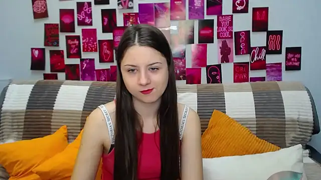 Snapshot of MilanaRoza chatting on 03.20.25 MilanaRoza online show from 03.20.25