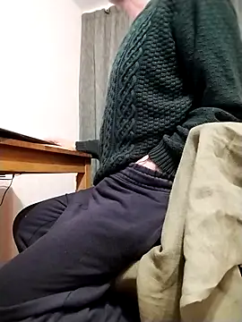 Snapshot of 25mitch chatting on 12.05.25 25mitch online show from 12.05.25