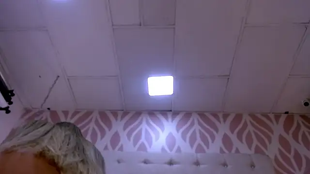 Snapshot of SashaDurante chatting on 05.27.26 SashaDurante online show from 05.27.26