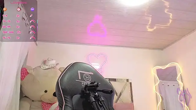 Laylafoxy tay online show from 01.08.26