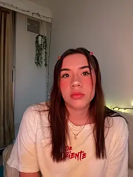 Im Valen Cute online show from 12.16.25