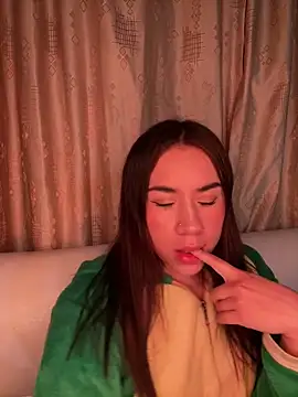 Im Valen Cute online show from 03.26.26