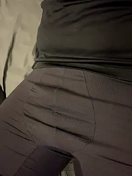 Snapshot of Dan8736 chatting on 10.10.25 Dan8736 online show from 10.10.25