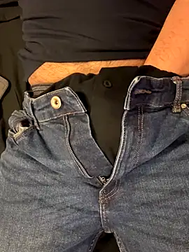 Snapshot of Dan8736 chatting on 11.27.25 Dan8736 online show from 11.27.25