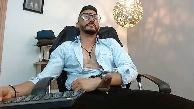 Snapshot of Reiko_85_ chatting on 02.22.25 Reiko 85 online show from 02.22.25