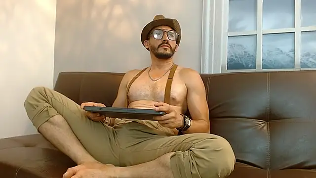 Snapshot of Reiko_85_ chatting on 03.05.25 Reiko 85 online show from 03.05.25