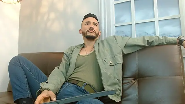 Snapshot of Reiko_85_ chatting on 03.07.25 Reiko 85 online show from 03.07.25