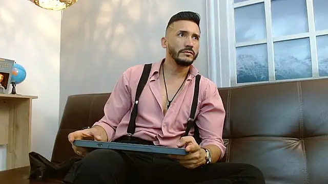 Snapshot of Reiko_85_ chatting on 03.07.25 Reiko 85 online show from 03.07.25