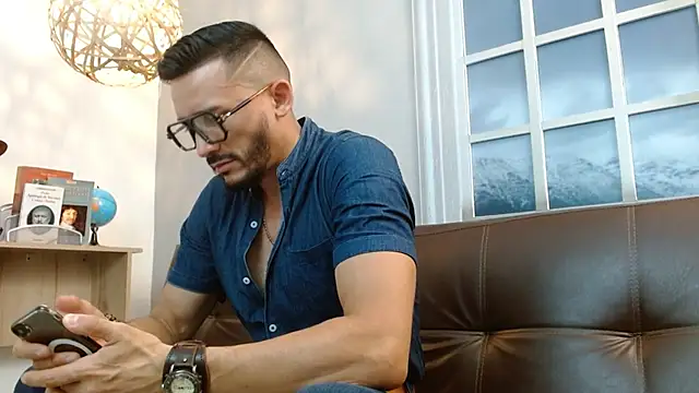 Snapshot of Reiko_85_ chatting on 03.08.25 Reiko 85 online show from 03.08.25