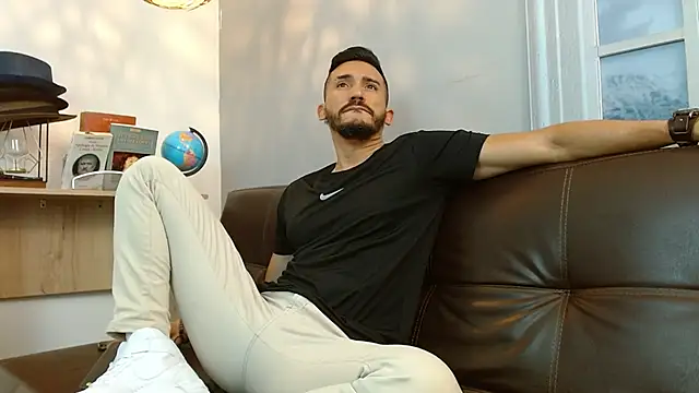 Snapshot of Reiko_85_ chatting on 03.12.25 Reiko 85 online show from 03.12.25