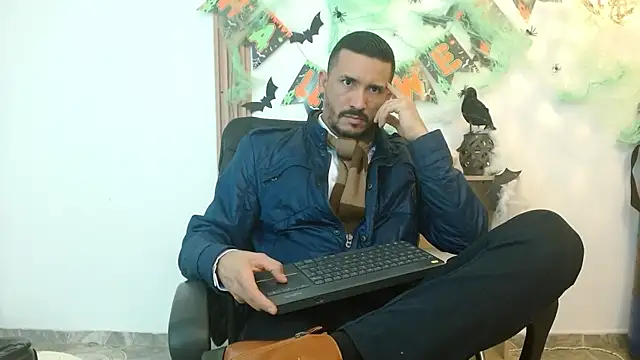 Snapshot of Reiko_85_ chatting on 10.18.25 Reiko 85 online show from 10.18.25