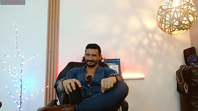 Reiko 85  online show from 01.17.26