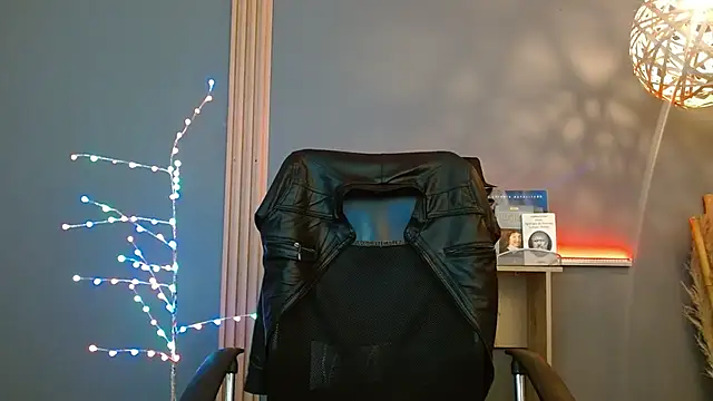 Reiko 85  online show from 02.03.26