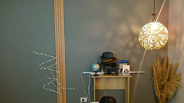 Reiko 85  online show from 02.13.26