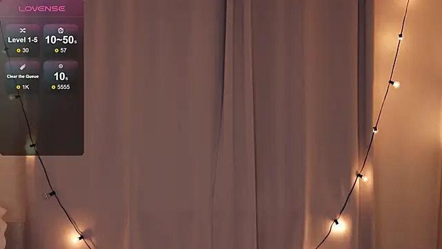 Snapshot of DracosMoon chatting on 02.02.25 DracosMoon online show from 02.02.25