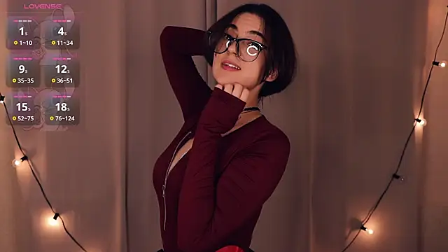 Snapshot of DracosMoon chatting on 02.08.25 DracosMoon online show from 02.08.25