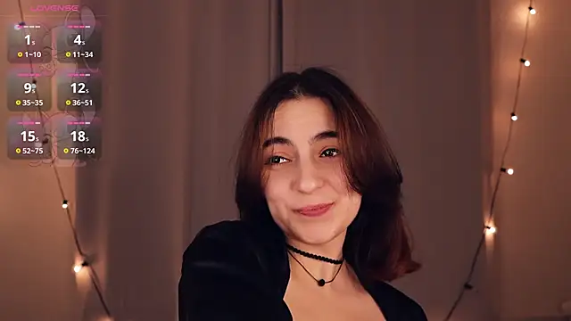 Snapshot of DracosMoon chatting on 02.08.25 DracosMoon online show from 02.08.25