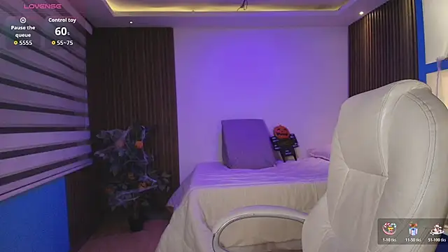 Snapshot of Antonella_Torres2 chatting on 11.05.25 Antonella Torres2 online show from 11.05.25