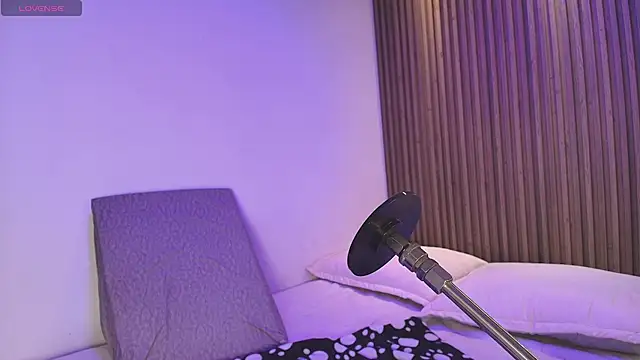 Snapshot of Antonella_Torres2 chatting on 11.11.25 Antonella Torres2 online show from 11.11.25