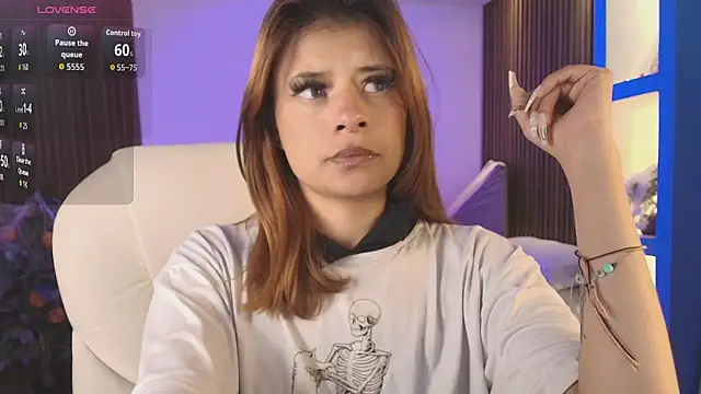 Snapshot of Antonella_Torres2 chatting on 11.12.25 Antonella Torres2 online show from 11.12.25