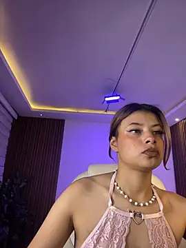 Snapshot of Antonella_Torres2 chatting on 11.27.25 Antonella Torres2 online show from 11.27.25