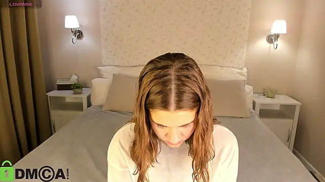 Jennifer Wadee online show from 04.21.26