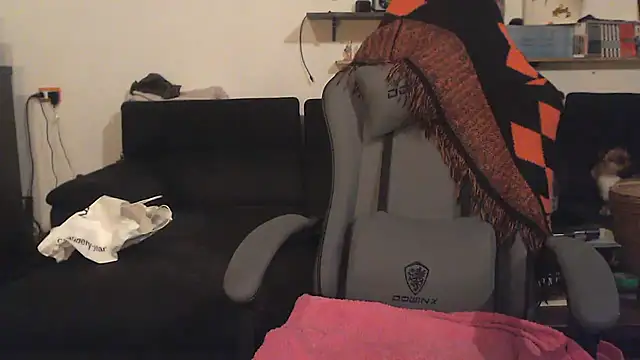 Snapshot of complicata_mente chatting on 12.29.24 complicata mente online show from 12.29.24