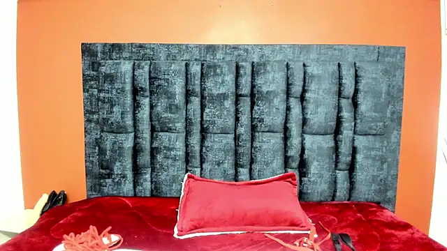 Snapshot of Aurora_Doll_ chatting on 10.03.25 Aurora Doll online show from 10.03.25