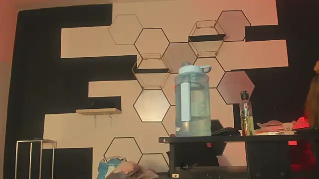 Snapshot of haileycat chatting on 01.22.25 haileycat online show from 01.22.25