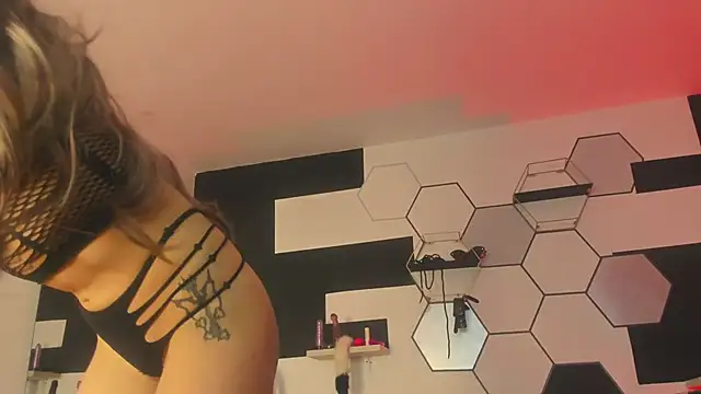 Snapshot of haileycat chatting on 01.22.25 haileycat online show from 01.22.25