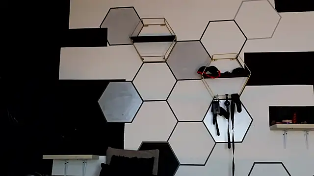 Snapshot of haileycat chatting on 02.18.25 haileycat online show from 02.18.25