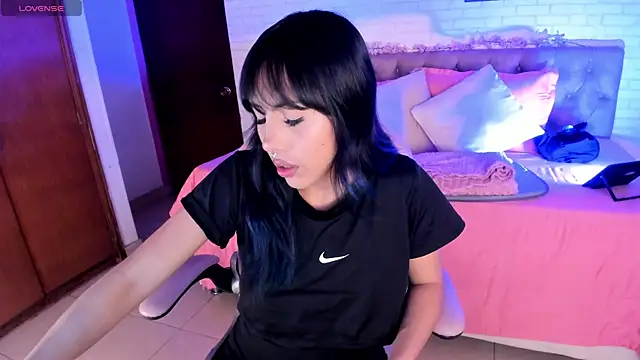 Kitty Pam online show from 11.13.25