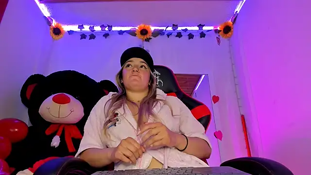 Snapshot of Keyth_clement chatting on 02.18.25 Keyth clement online show from 02.18.25