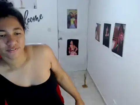 Snapshot of bellacrespalatina chatting on 01.04.25 bellacrespalatina online show from 01.04.25