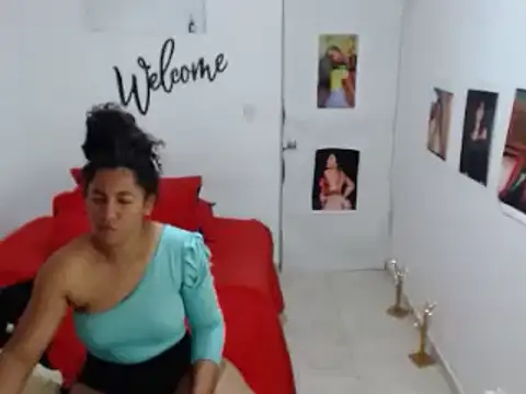 Snapshot of bellacrespalatina chatting on 01.11.25 bellacrespalatina online show from 01.11.25