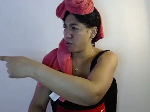 Snapshot of bellacrespalatina chatting on 09.12.25 bellacrespalatina online show from 09.12.25