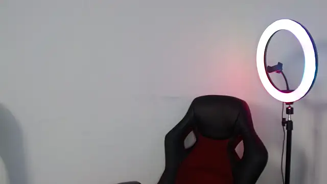 Snapshot of bellacrespalatina chatting on 10.01.25 bellacrespalatina online show from 10.01.25