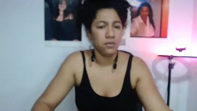 Snapshot of bellacrespalatina chatting on 10.09.25 bellacrespalatina online show from 10.09.25