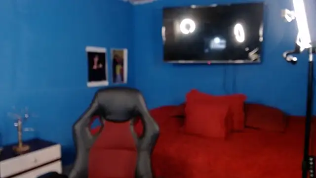 Snapshot of bellacrespalatina chatting on 11.05.25 bellacrespalatina online show from 11.05.25